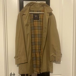 Burberry mens coat 🧥 XL